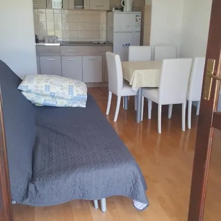 Lovre Apartman