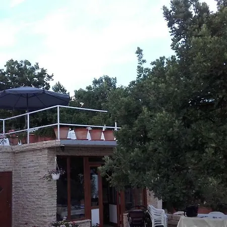 Lovre Apartman Posedarje